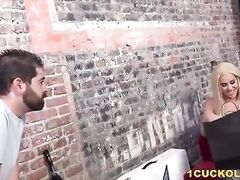Cuckold Watches Brooke Summers Takes Her First Black Cock